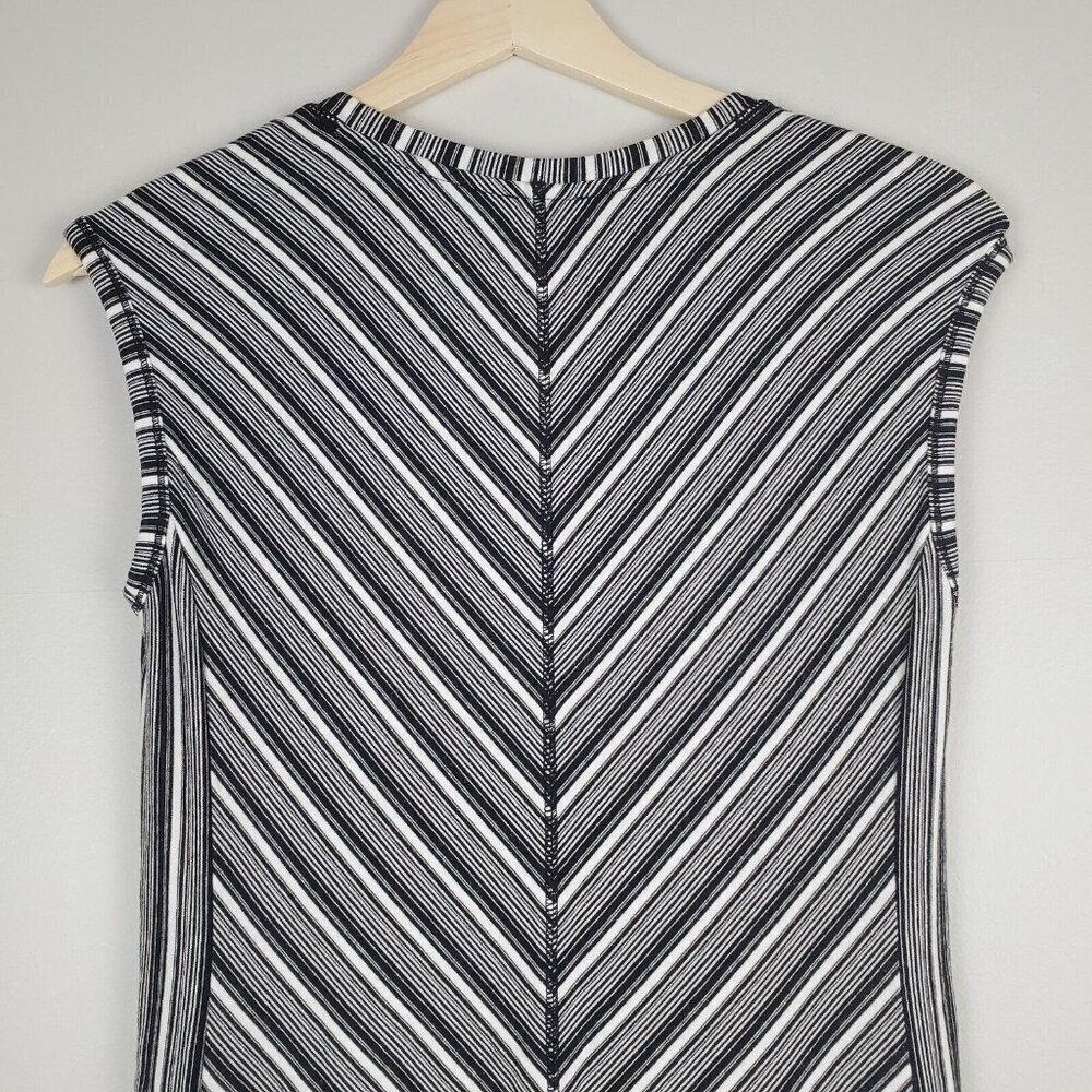 T By Talbots Shift Dress Small Black White Stripe Bodycon Pockets Athleisure - Picture 11 of 16
